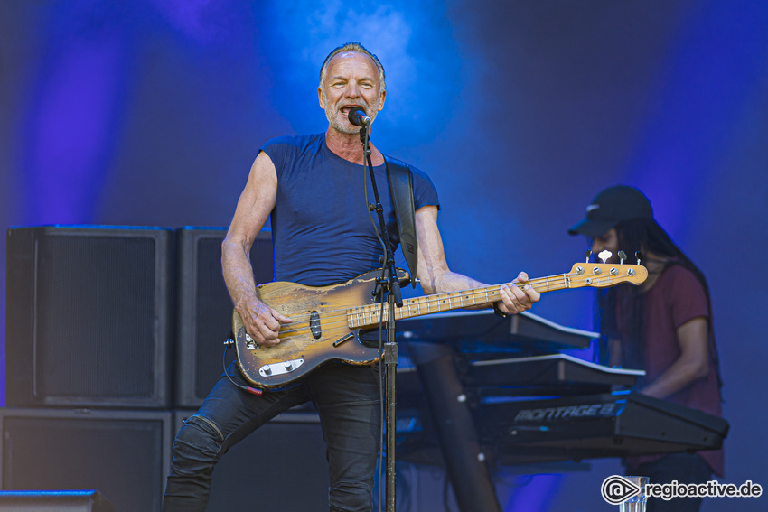 Sommerlich Bilder von Sting live in der EmslandArena in Lingen